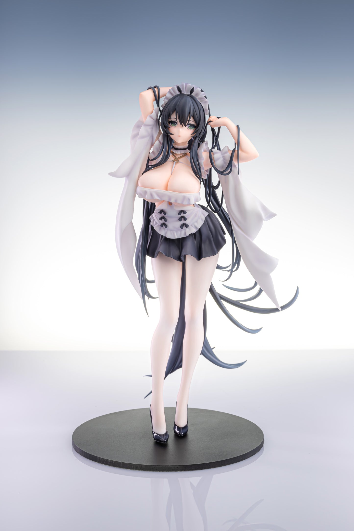Azur Lane INDOMITABLE MS. MOTIVATIONLESS MAID VER. 1/6 Figure