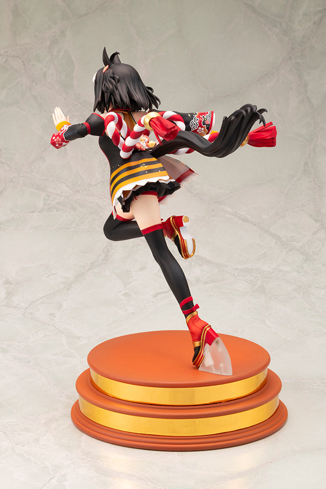 Outrunning the Encroaching Heat Kitasan Black Figure