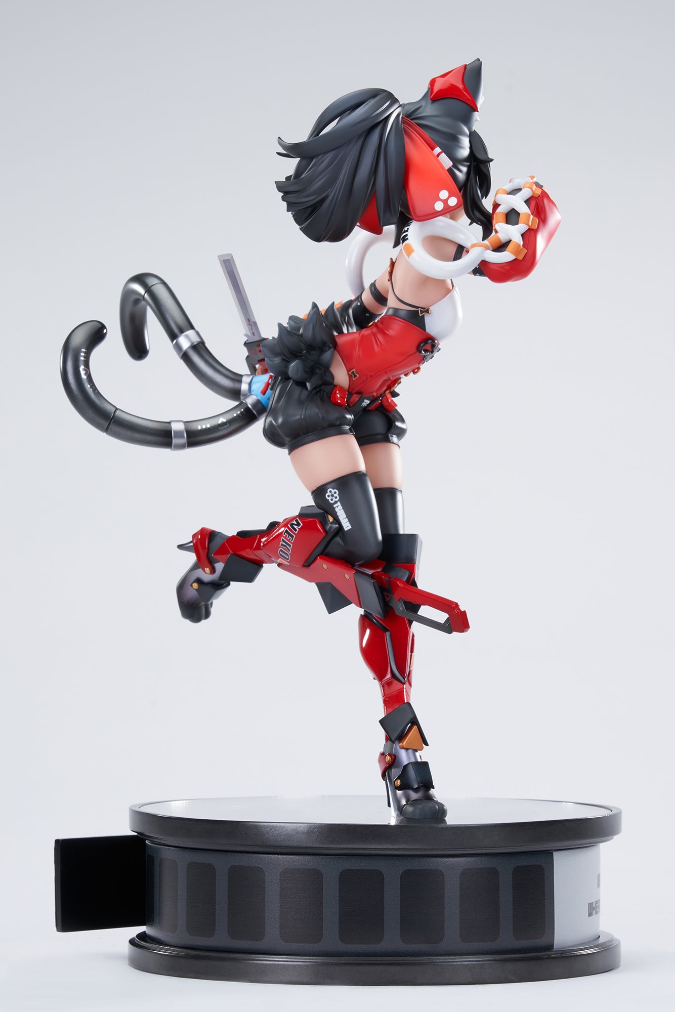 Nekomiya Mana Figure