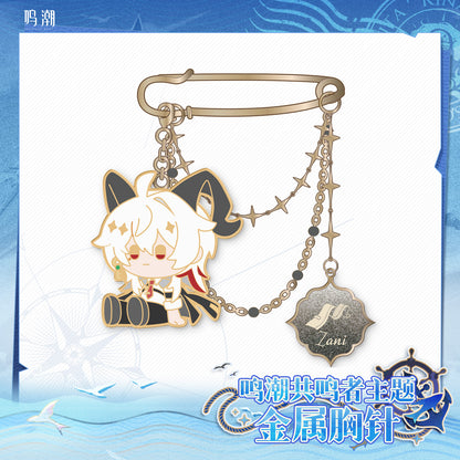 Resonator Theme Metal Brooch