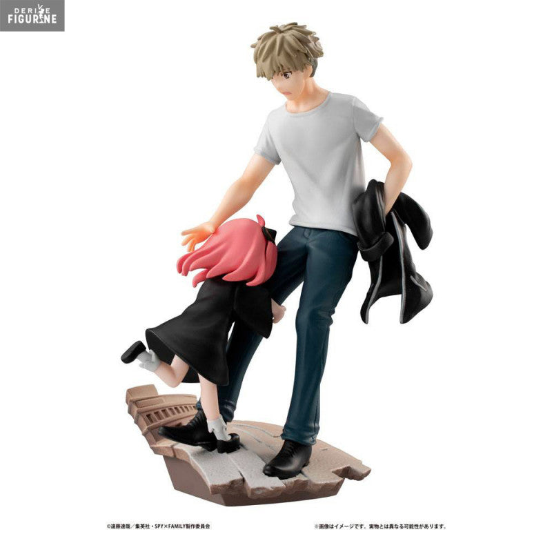 Megahouse Spy x Family PVC Figure with Scene Mystery Box