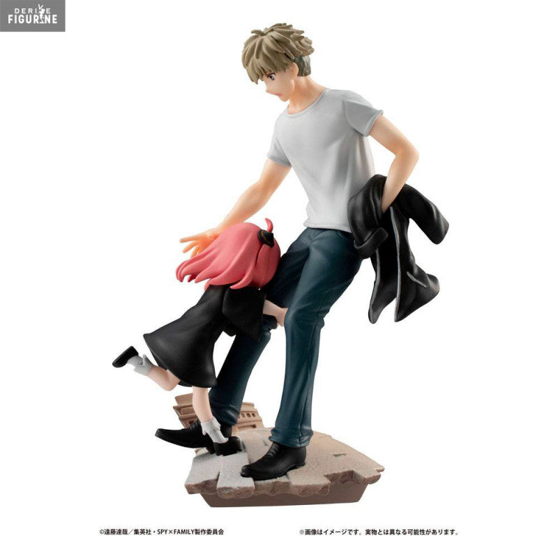 Megahouse Spy x Family PVC Figure with Scene Mystery Box